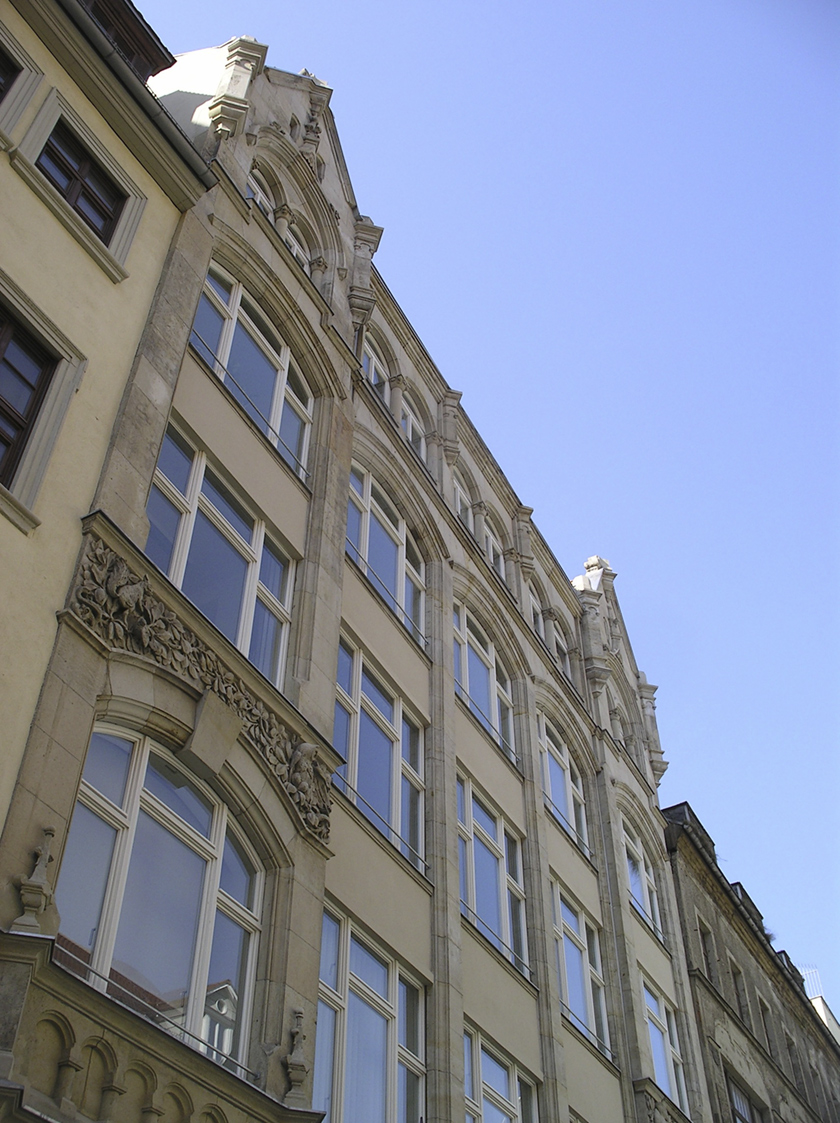 Taschenkaufhaus (Ritterstraße 9–13)